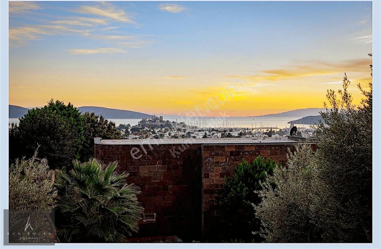 Butik Site İçinde Kale Manzaralı Ve Bahçeli Müstakil Villa - Görsel 2