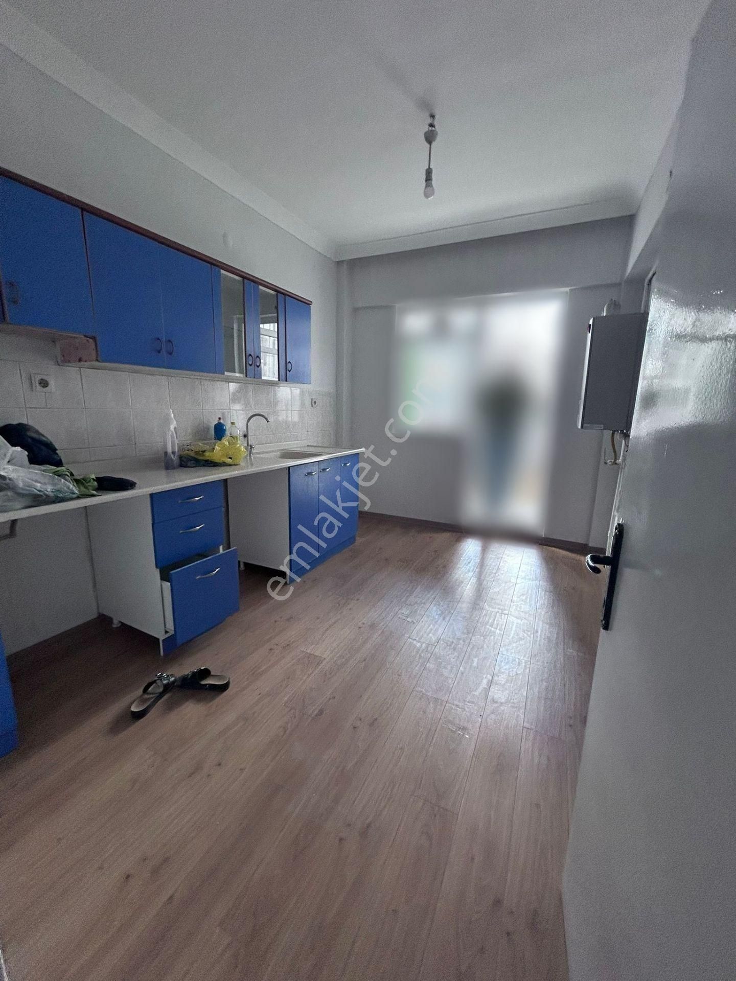 Dereboyu Cadde Dibi Yatırıma Uygun 3+1 110 M2