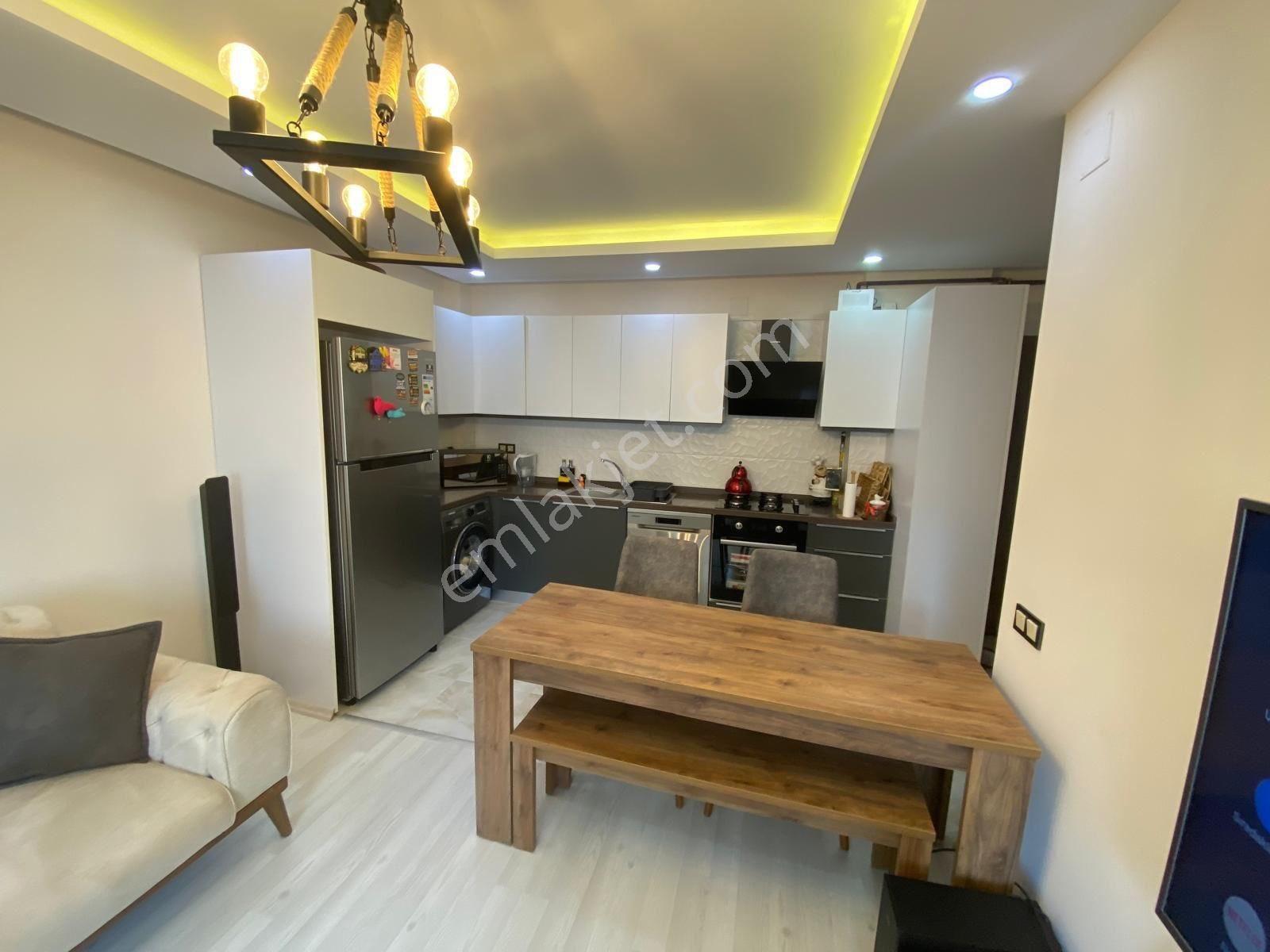 Yüzüncüyıl Mahallesinde Eşyasız Kiralık 2+1
