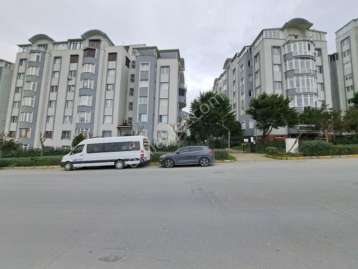 Polat Emlak'dan...bahçeşehir 2 Kısım -eşyalı -3+1 Daire ...