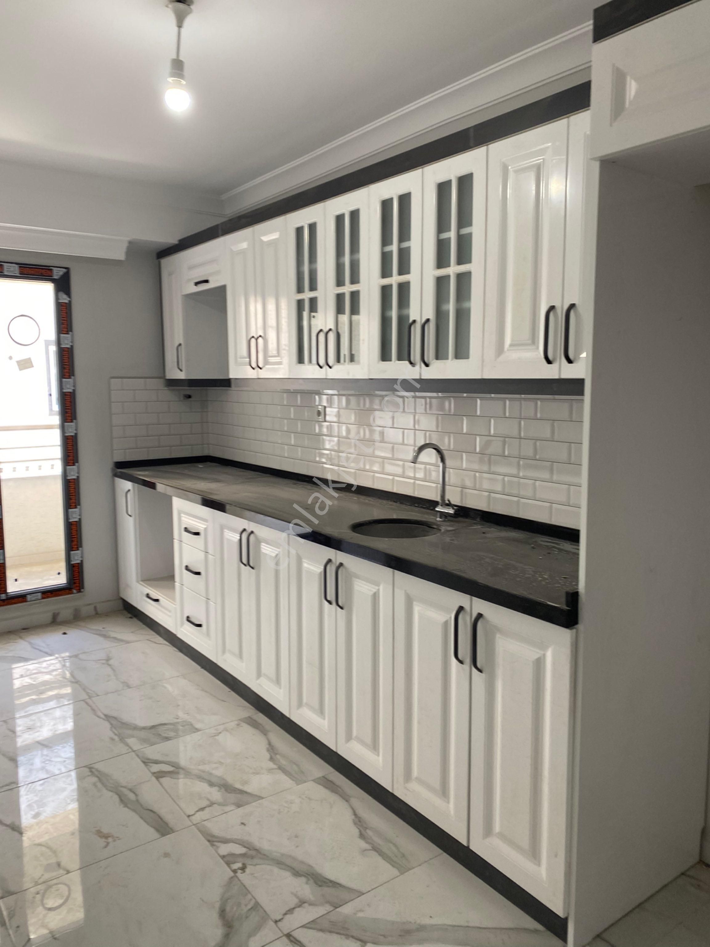 Başakşehir Güvercintepede Merkzi Konumda Satşık Dağre