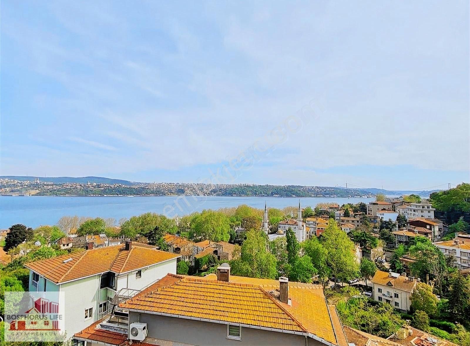 Yeniköy'de Boğaz Ve Koru Manzaralı Sahile Yakın Ara Kat