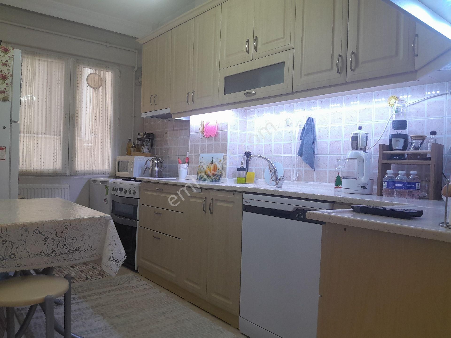 Yenibosna Fevzi Çakmak Mah Kiralık 2+1 Daire