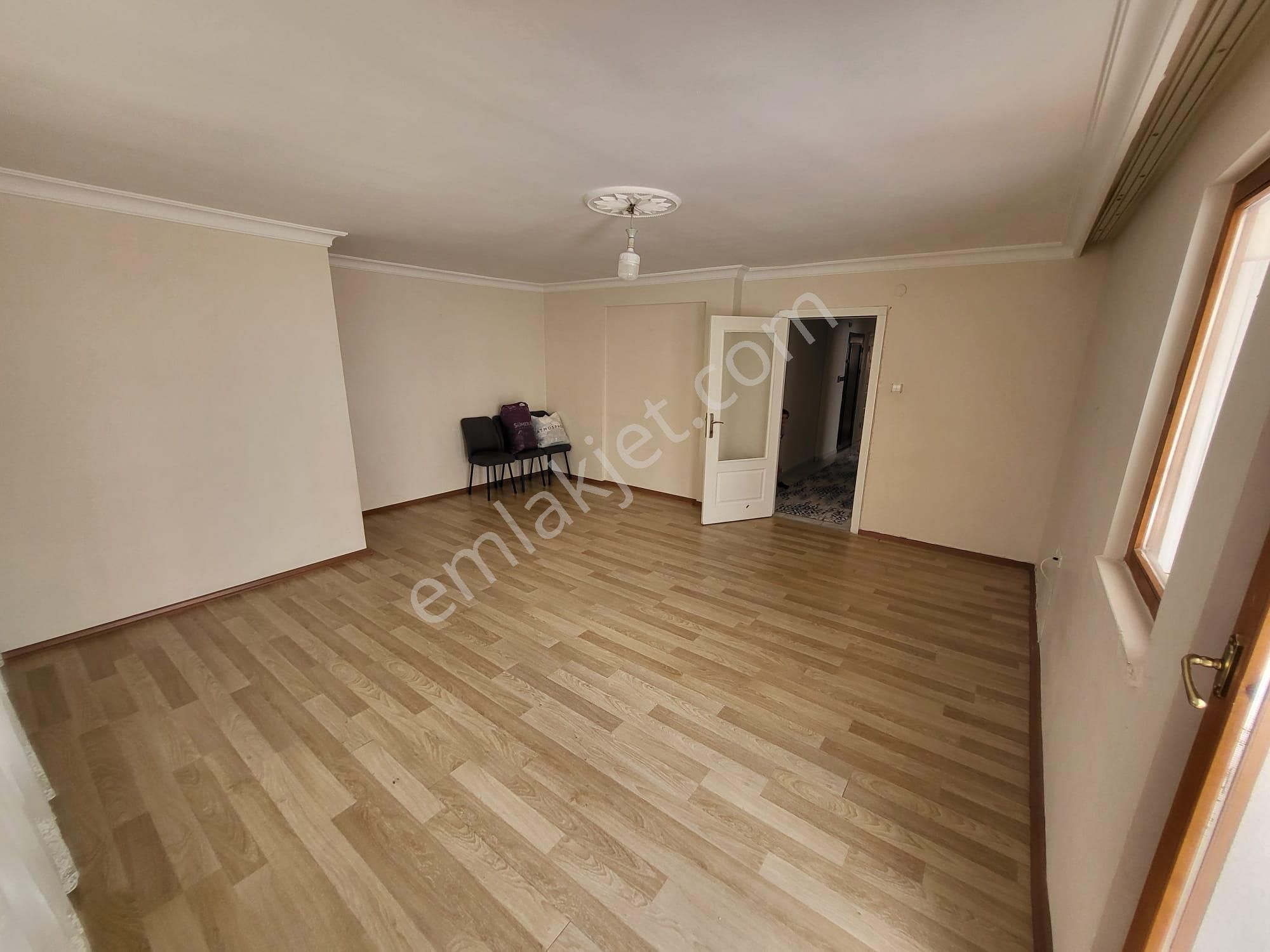 Pamuklar'da Kendine Ait Teraslı Asansörlü 3+1 Satılık Daire