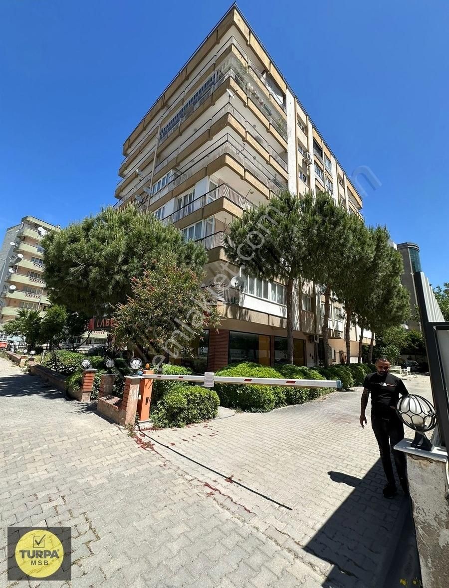 Kızılay Kan Merkezi Yakını İçi Yapılı 3 Cephe 3+1 135 M2 Arakat