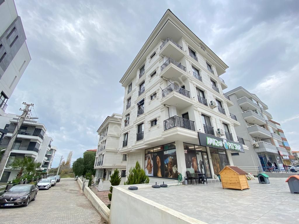 Rw Akar Seferihisar Camikebirde En İyi Konum Satılık 1+1 Daire