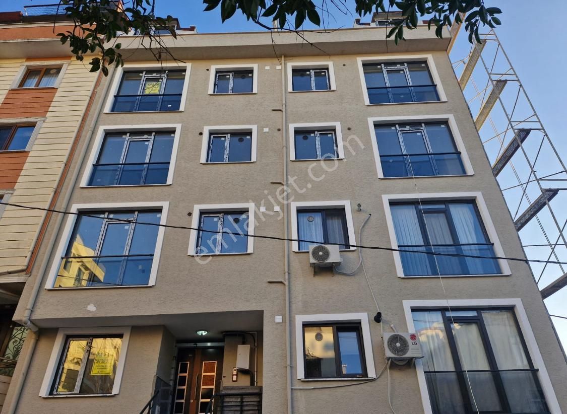Çekmeköy M.sinan Mh Satılık Yatırımlık Kiracılı 1+1/bahçe Katı
