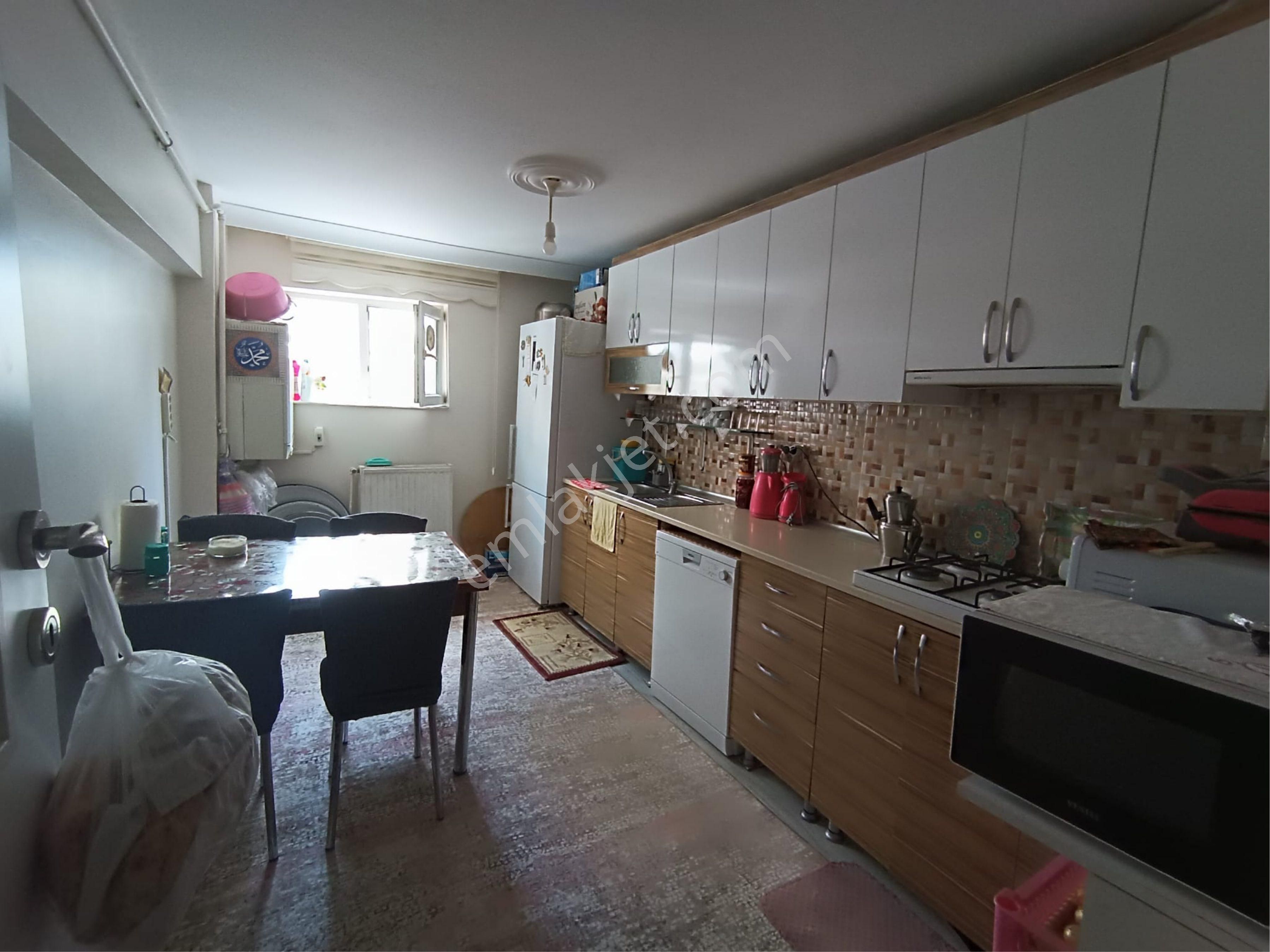 Ankara Sincan Satılık Bahçe Katı Peçenek Caddesi 2 + 1