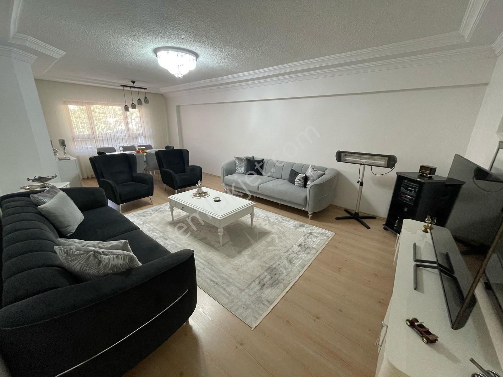 Etimesgut Topçu Mahallesi Satılık 3 + 1 Daire Elvankent 14. Cadde Dibinde