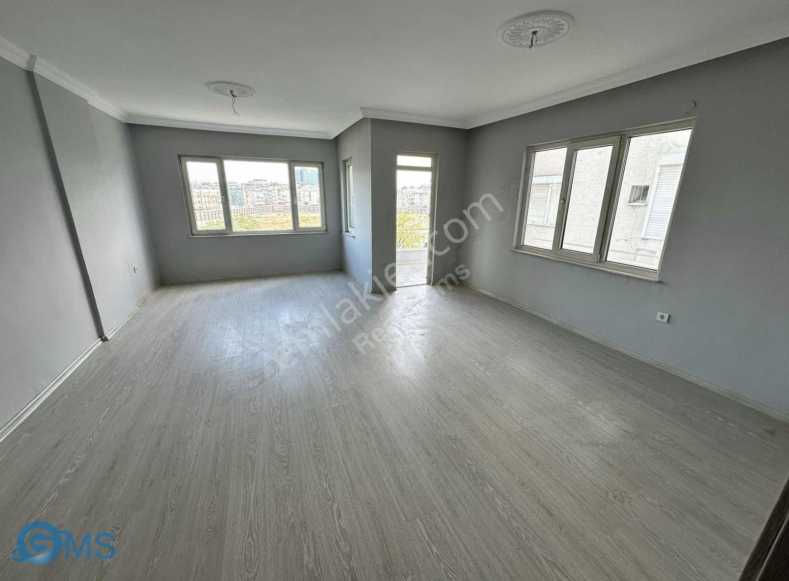 Muratpaşa Mah'de Evliya Çelebi Cad. Cephe Katta 3+1kiralık Daire
