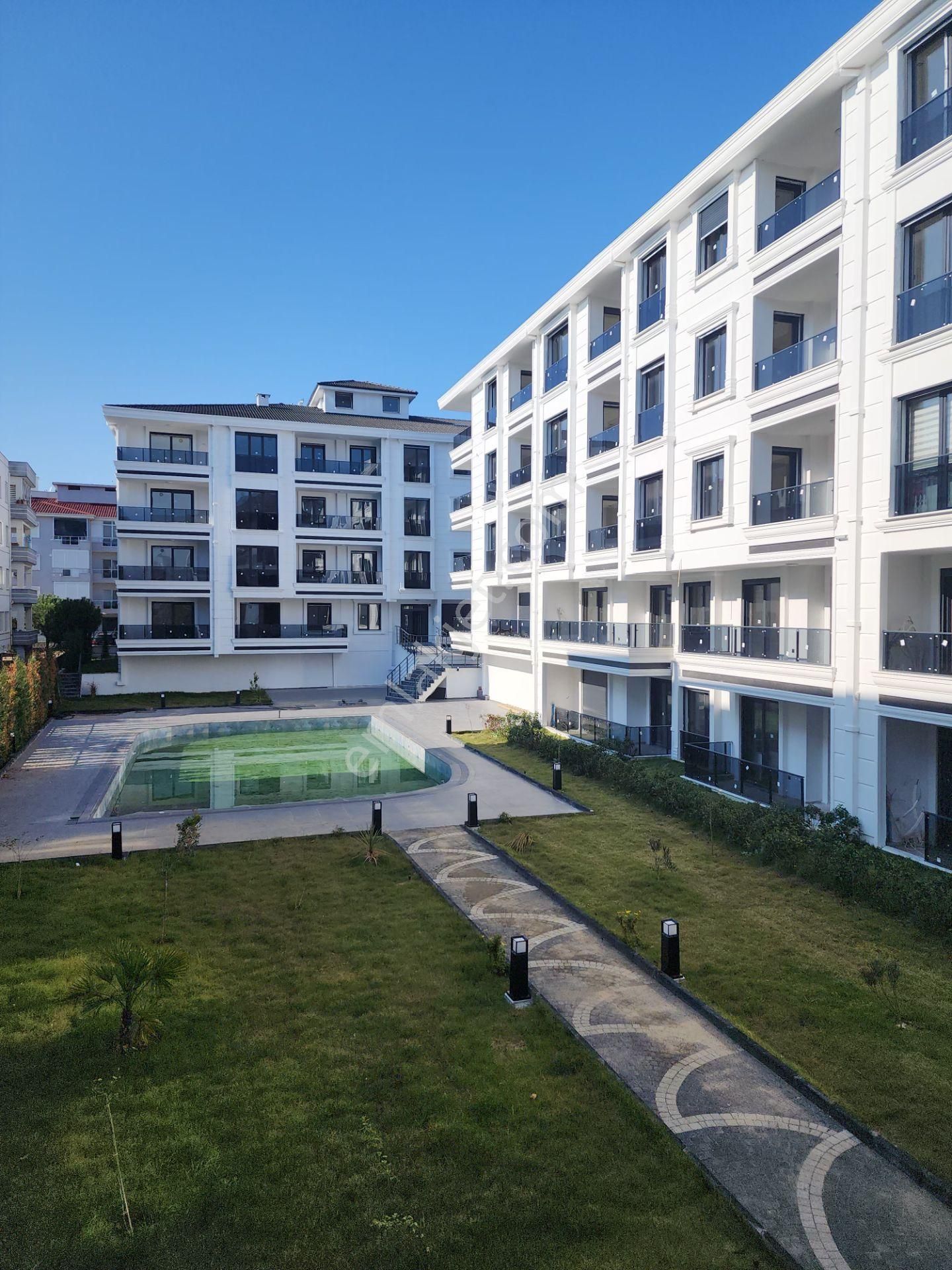 Ayvalık Sarımsaklı 'da Bölgenin En Lüx Sitesinde 2+1 Daireler - Görsel 7