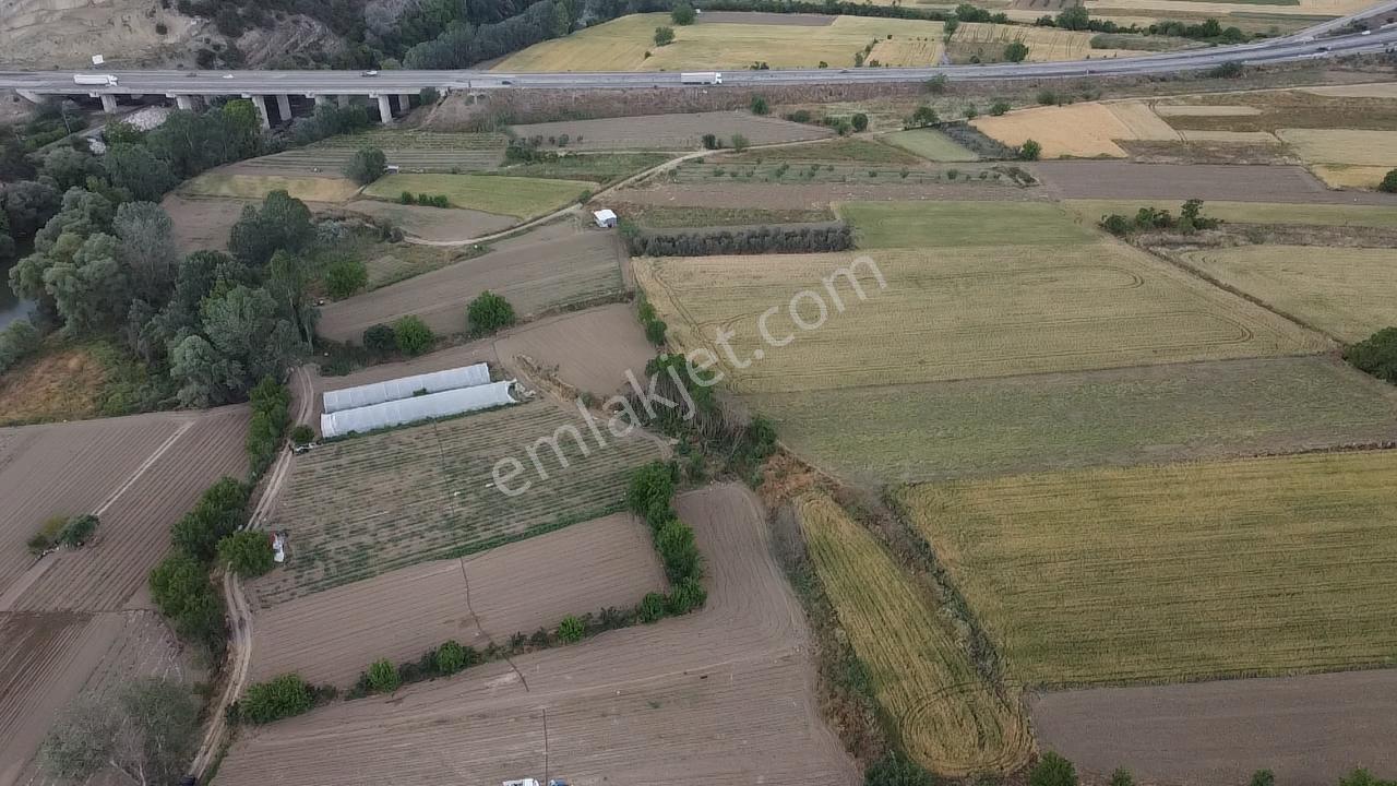 Büyükyenice Köyün'de Su Sıkıntısı Olmayan 600 M2 Satılık Tarla - Görsel 25