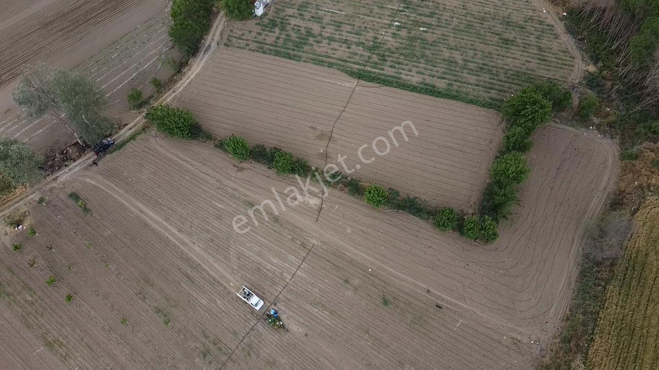 Büyükyenice Köyün'de Su Sıkıntısı Olmayan 600 M2 Satılık Tarla - Görsel 32