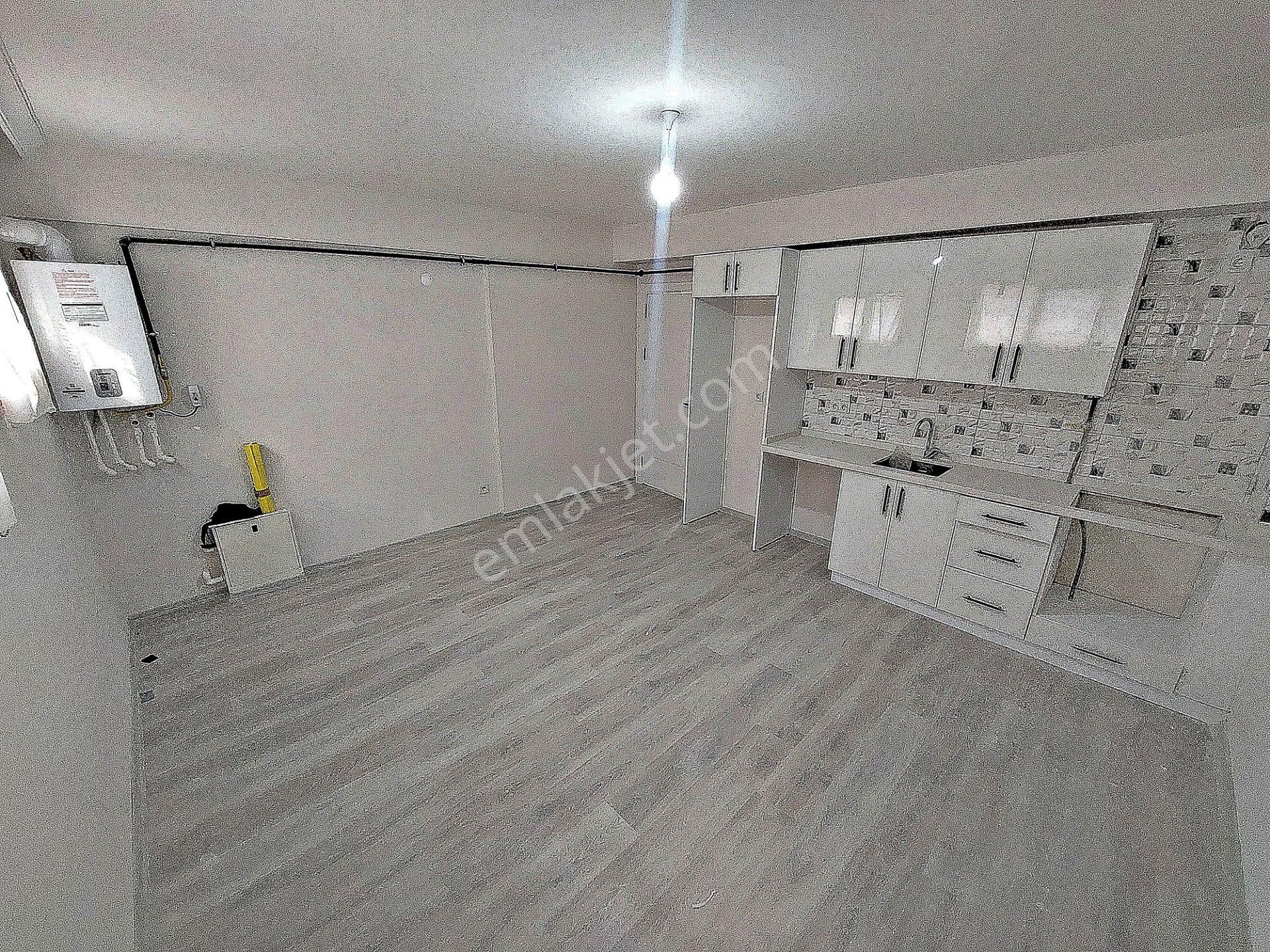 Devadan Salacakta Sıfır Binada Asansörlü Yatırımlık 2+1 Daire