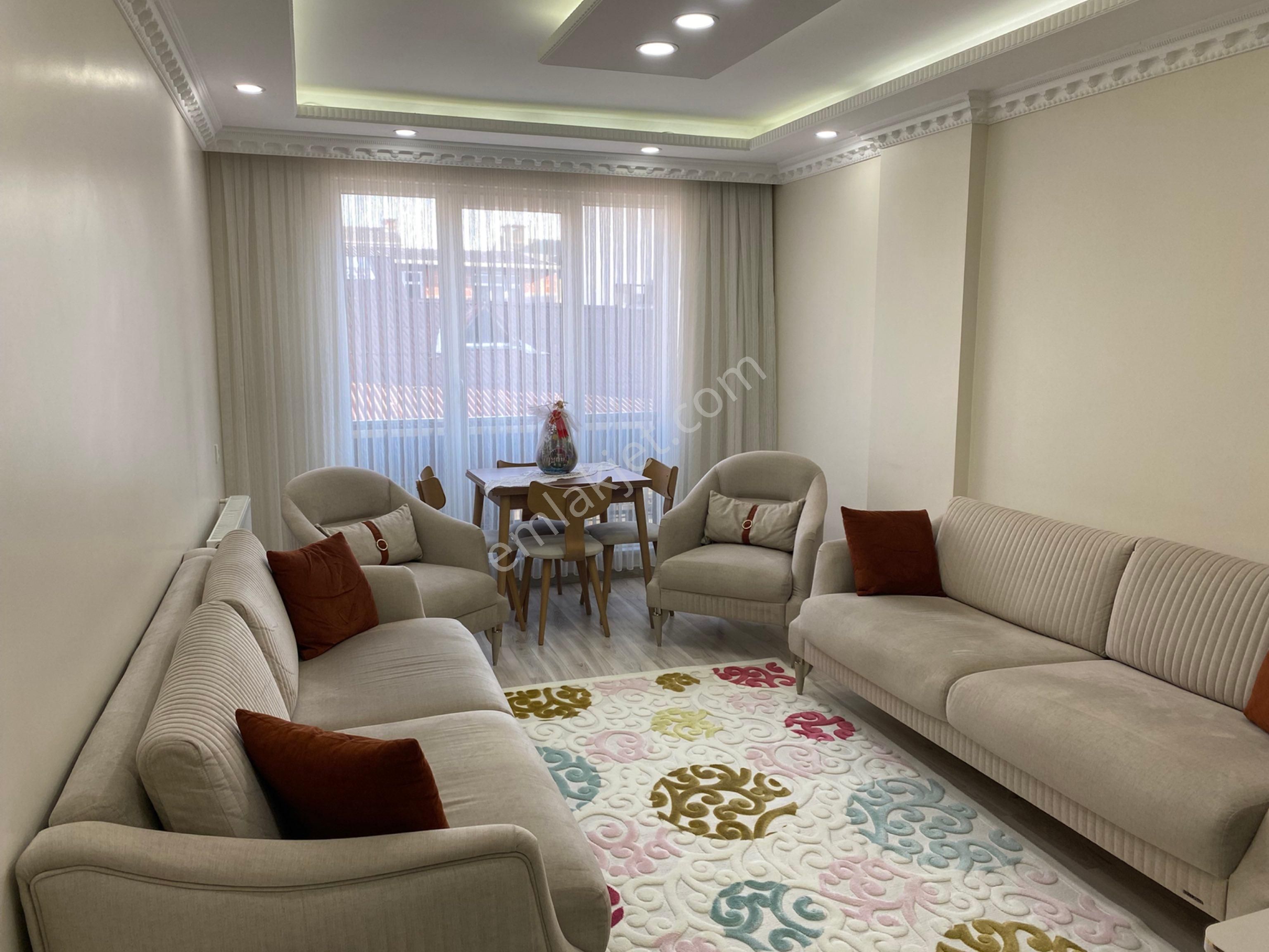 M.akif Mah. Mal Sahibinden Satılık Metro 3 Dk 80m2 2. Kat Daire