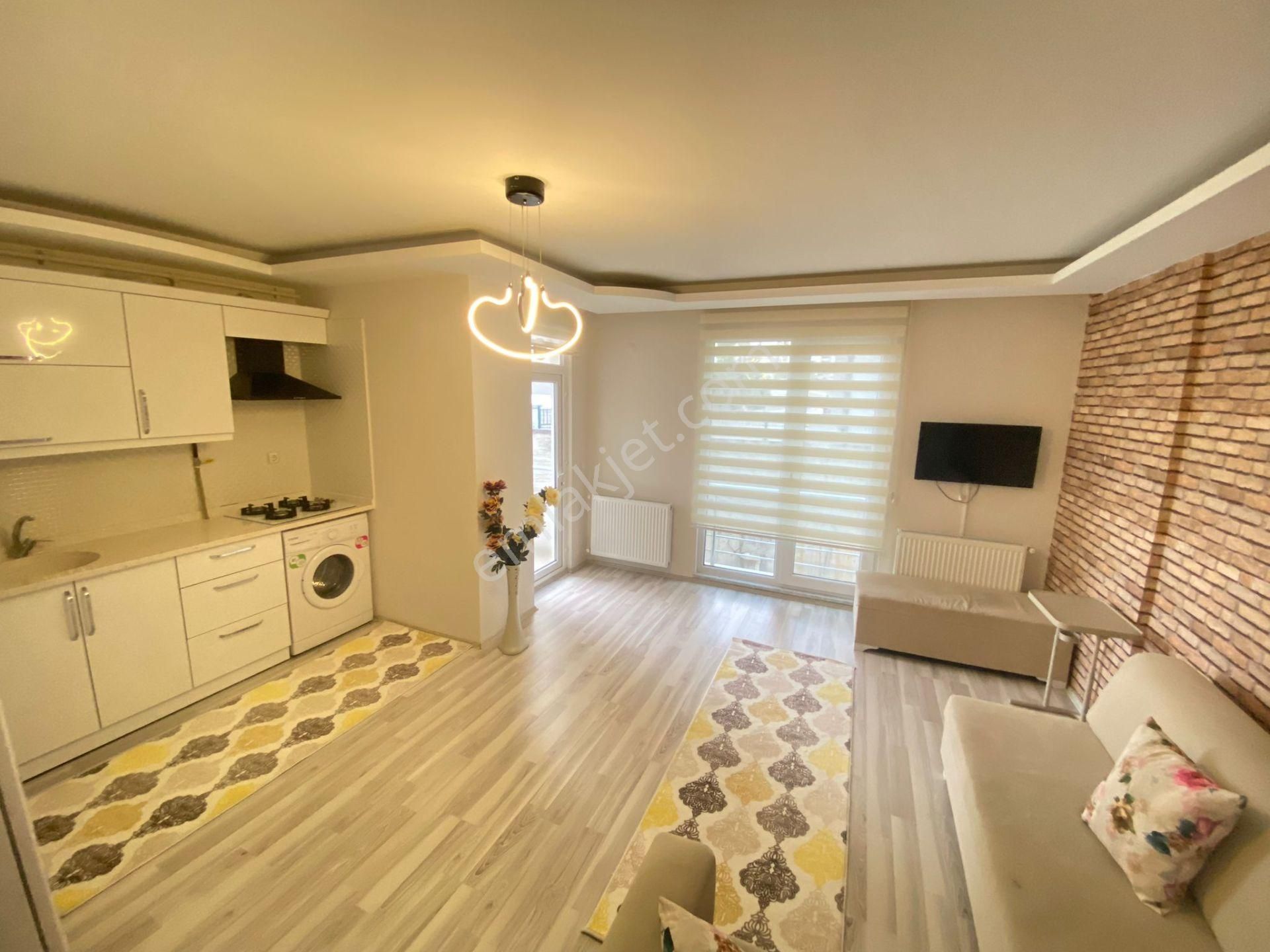 Truva//nazım Demirci'den Atakum Tramvay Durağında Eşyalı Kiralık 1+1 Daire