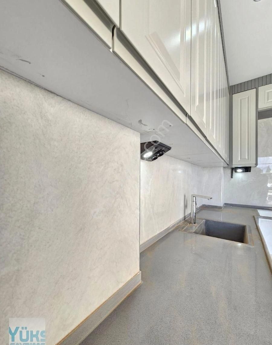 Denizli Şemikler De 160 M2 Caddeye Yakın Güzel Ebeveyn Banyolu Satılık Daireler