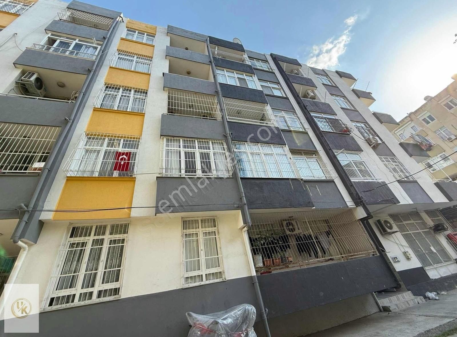 Fiyat Düştü! Necip Fazıl/ramazanoğlu Cvr/3+1/asansörsüz/iskanlı