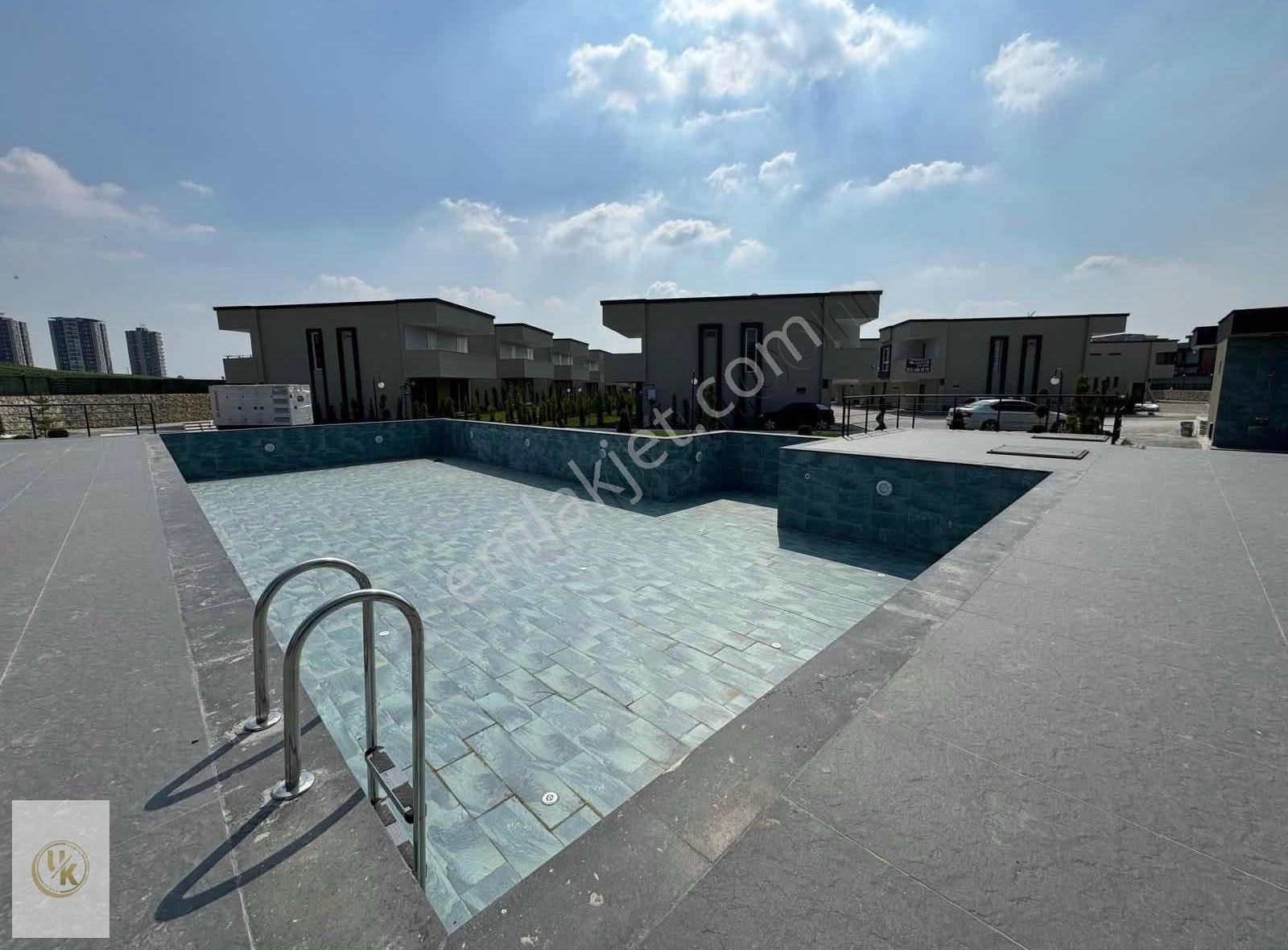 Kabasakal'da İzzet Oklu İnş/site/sıfır/4+1/havuz/bağımsız Dublex