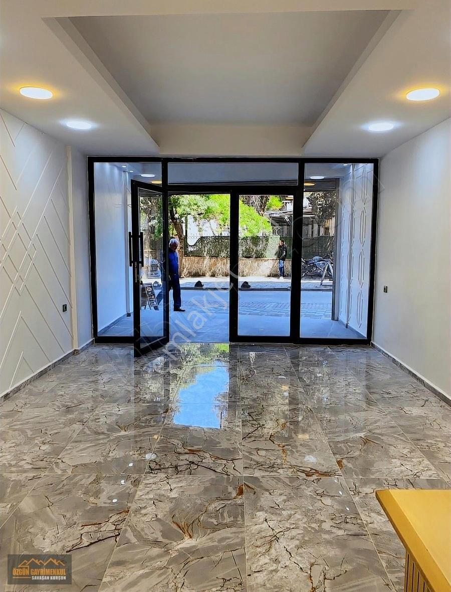 Özgün Gm'den Kafeler Cad.de Kurumsala Kiralık Dükkan