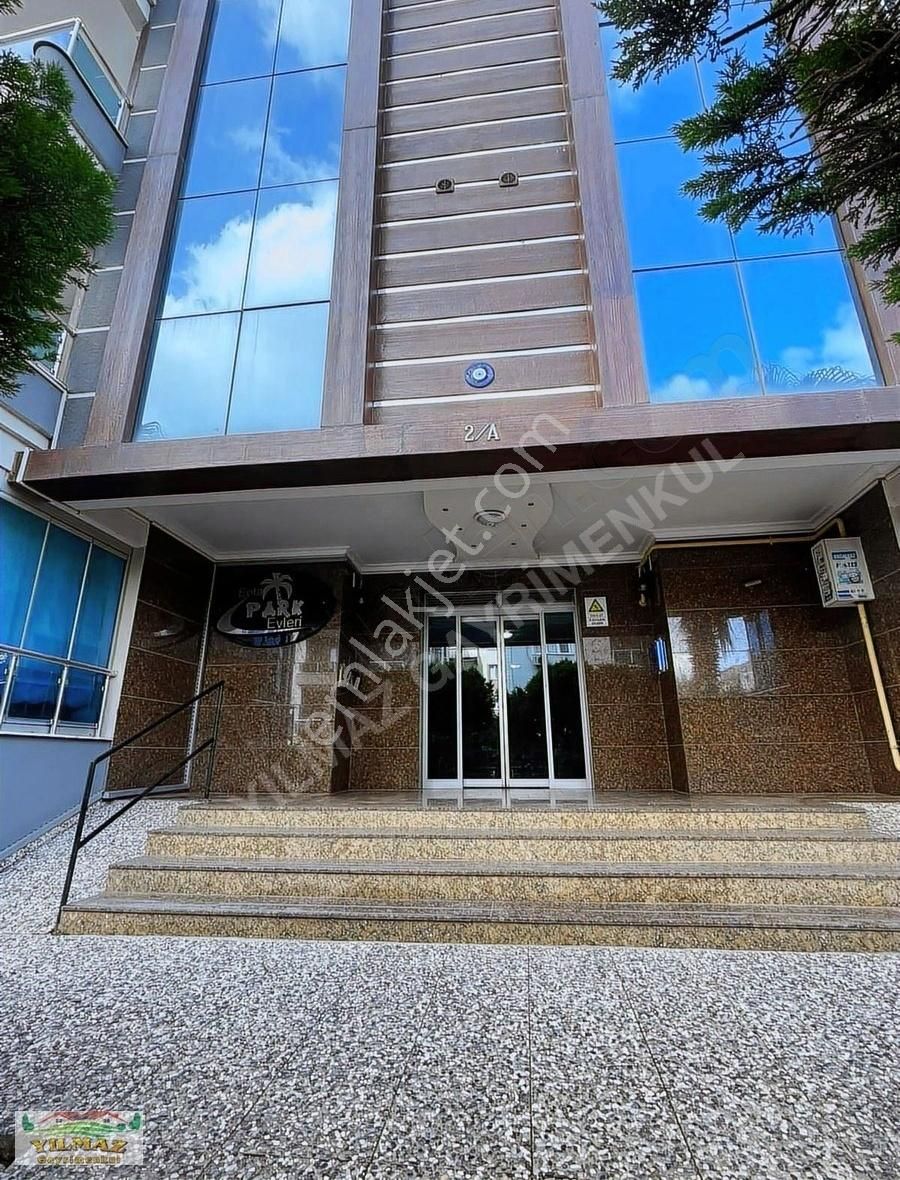 Uğurmumcu'da Eola Park Evleri Sitesinde 3+1 Kiralık Daire
