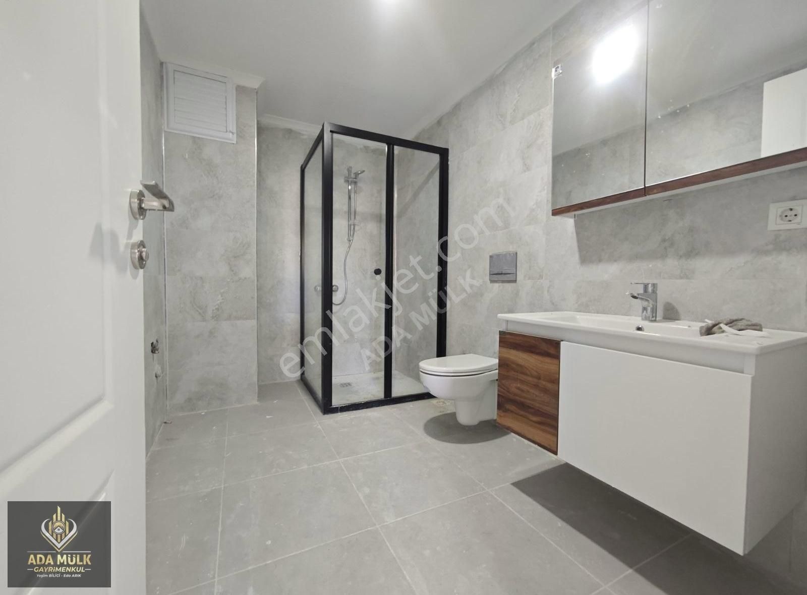Sapanca'da Havuzlu Site İçinde 3 Banyolu, Sıfır 3+1 Daire