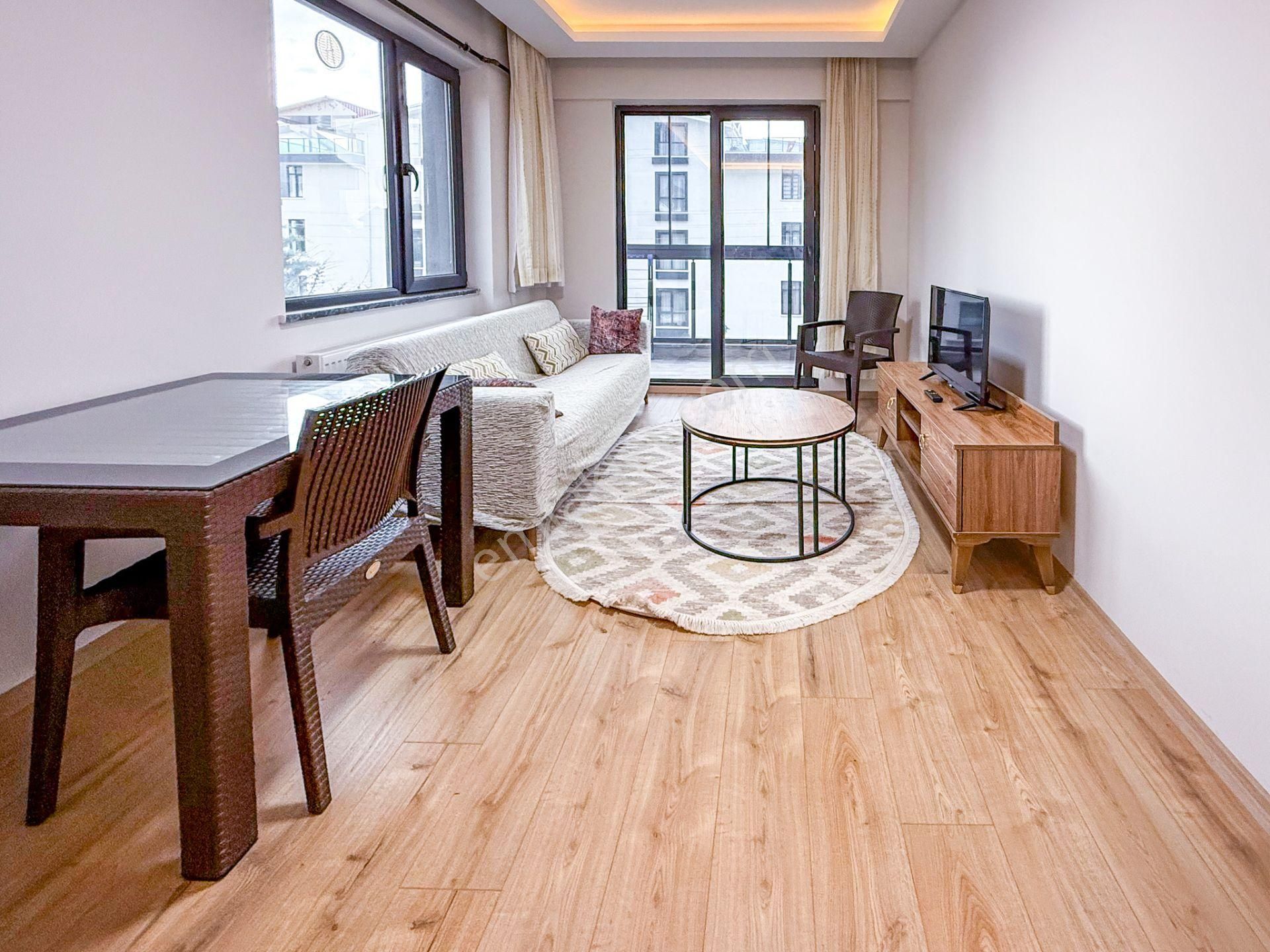 Kızılcaşar'da Eşyalı Kiralık 1+1, Katta Toplu Ulaşım Ve Bulvar Yürüme Mesafesinde