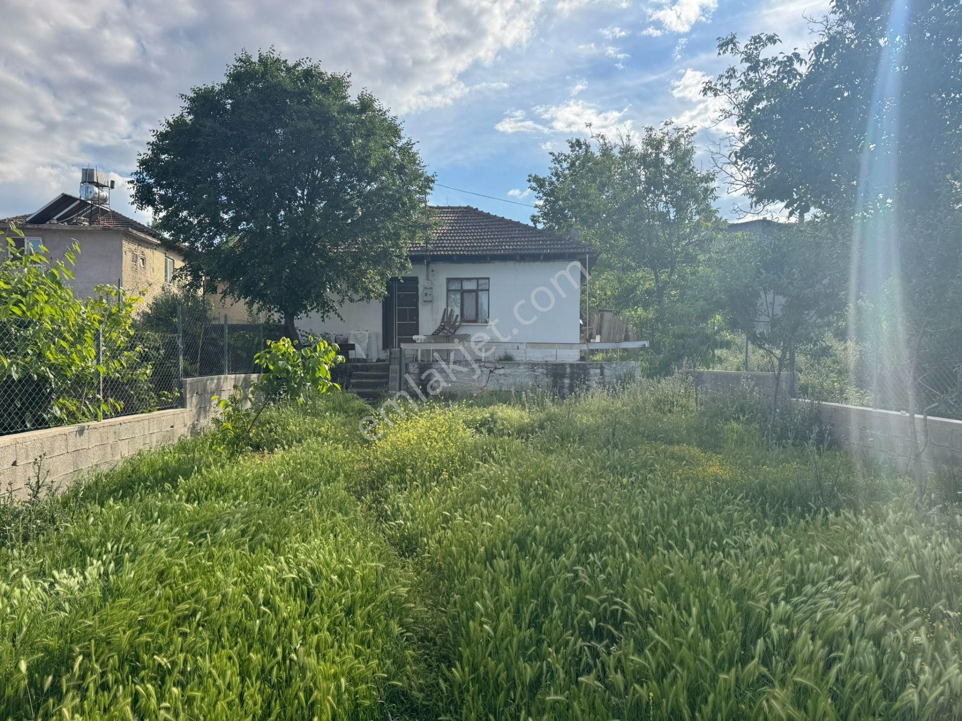 Antalya Korkuteli Yelten Mah. 500 M2 İçinde 1+1 Müstakil Ev
