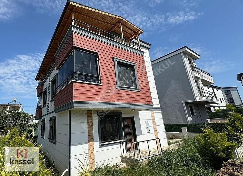 //kassel Yapı//iskanlı Anayola 300m Daire Fiyatına Villa