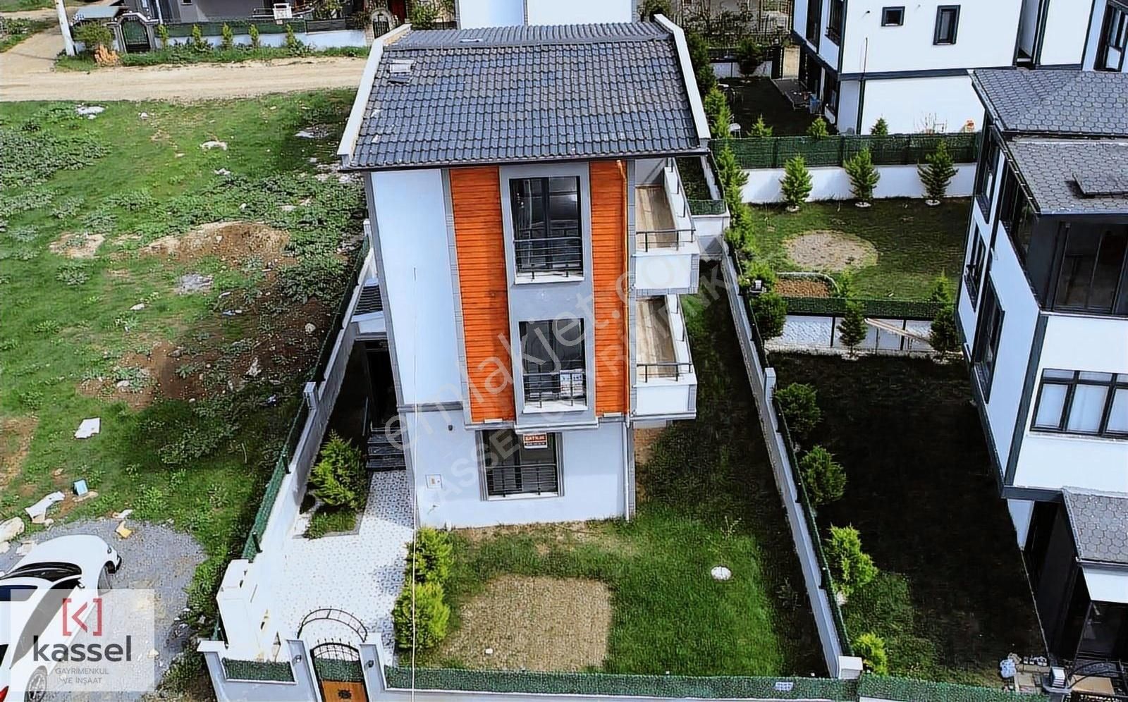 //kassel Yapı//acil 4+1 İskanlı İkiz Fiyatına Mutakil Villa