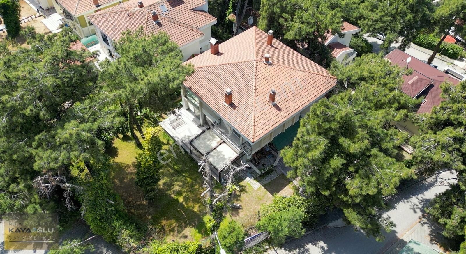Kayaoğlun'dan Bornova Evka3 Profesörler Sitesinde 5+2 Lüks Villa