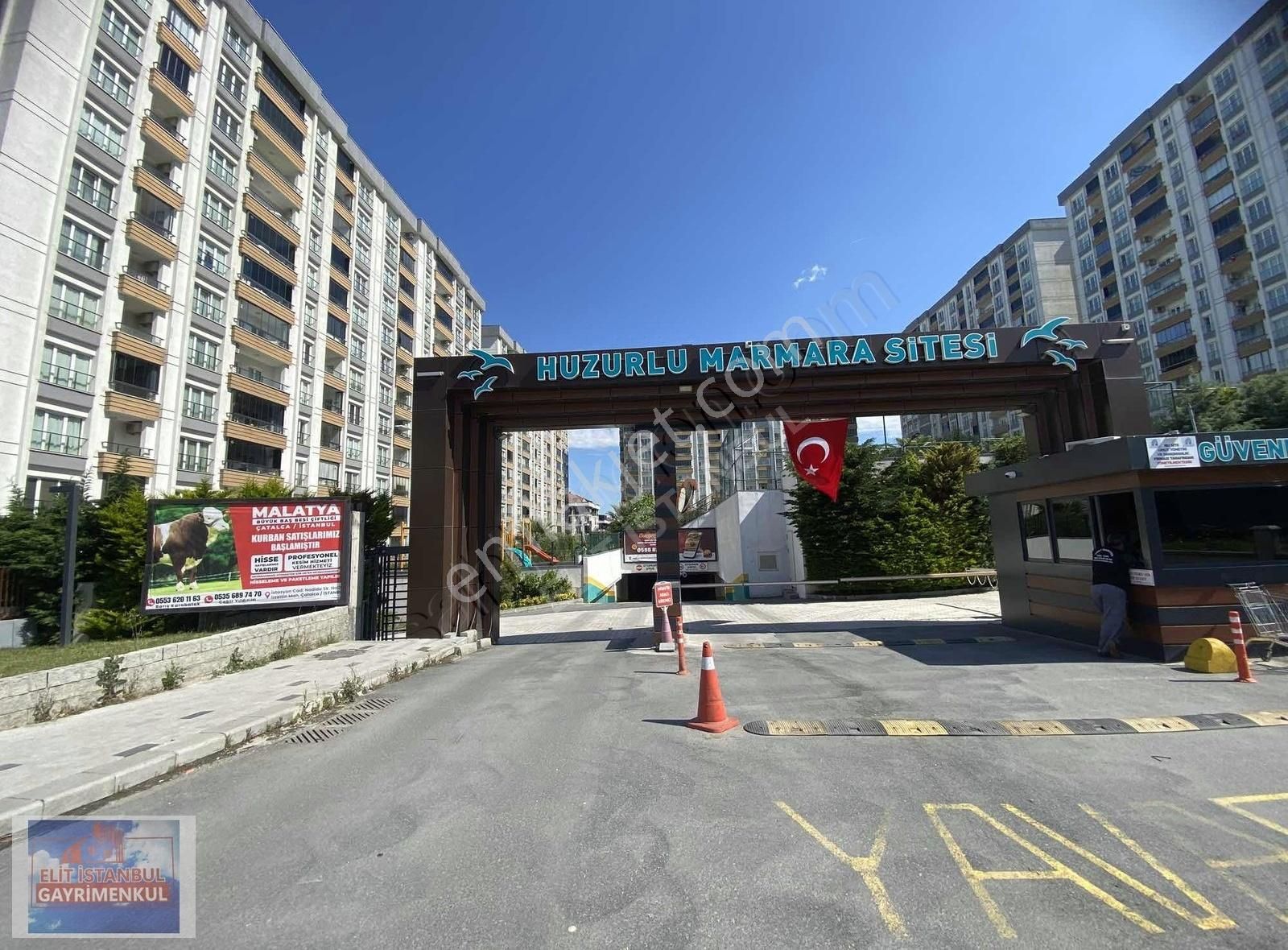 Huzurlu Marmara Sitesi Peyzaj Manzaralı 2+1 Satılık