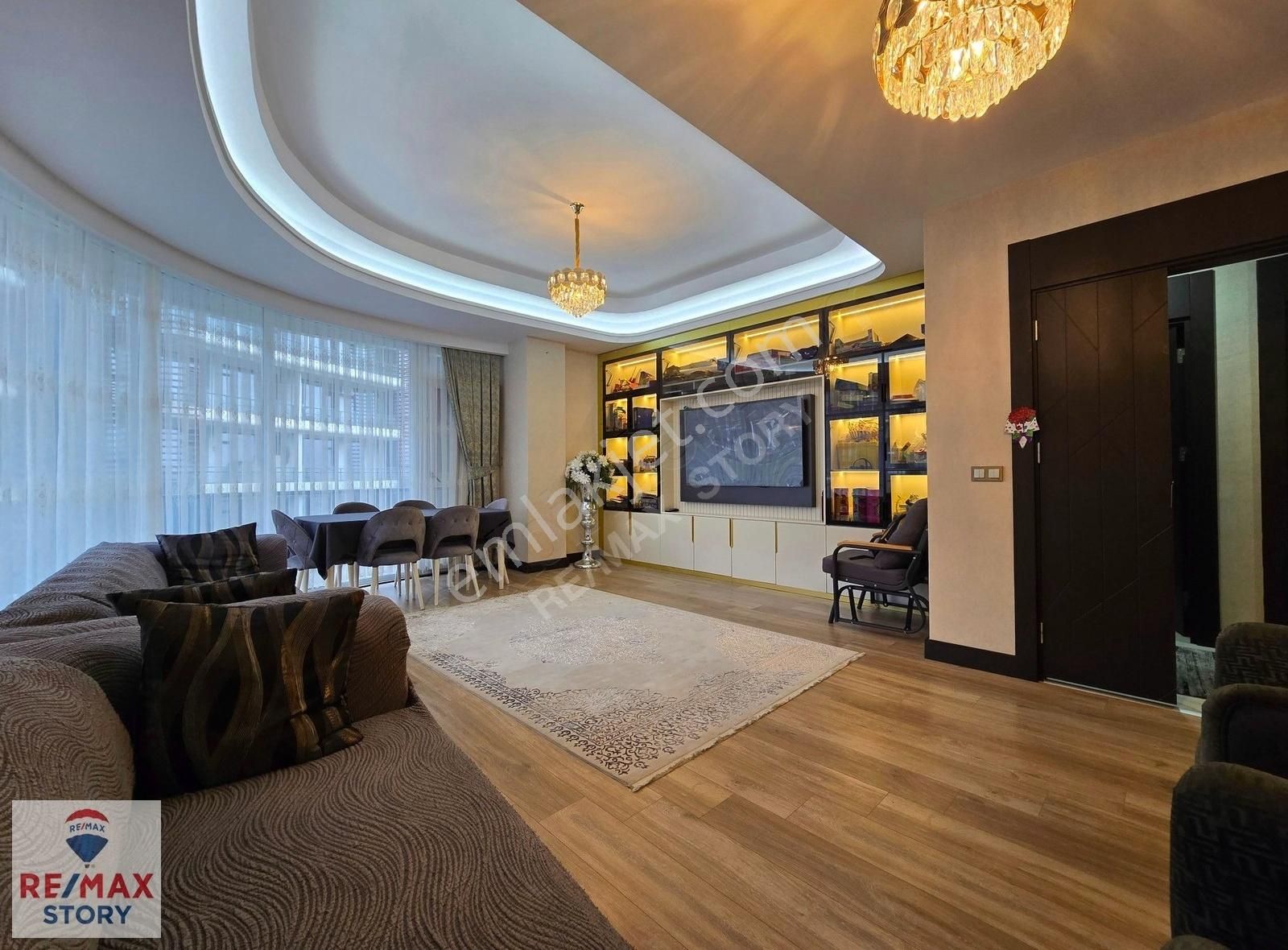 Zeray Meva'da Satılık Peysaj Manzaralı A-plus 4+1 Dublex Daire