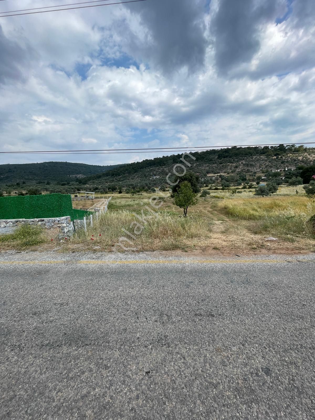 Doğadan Milas Kalınağılda Anayola Sıfır Prefabrik Arazi