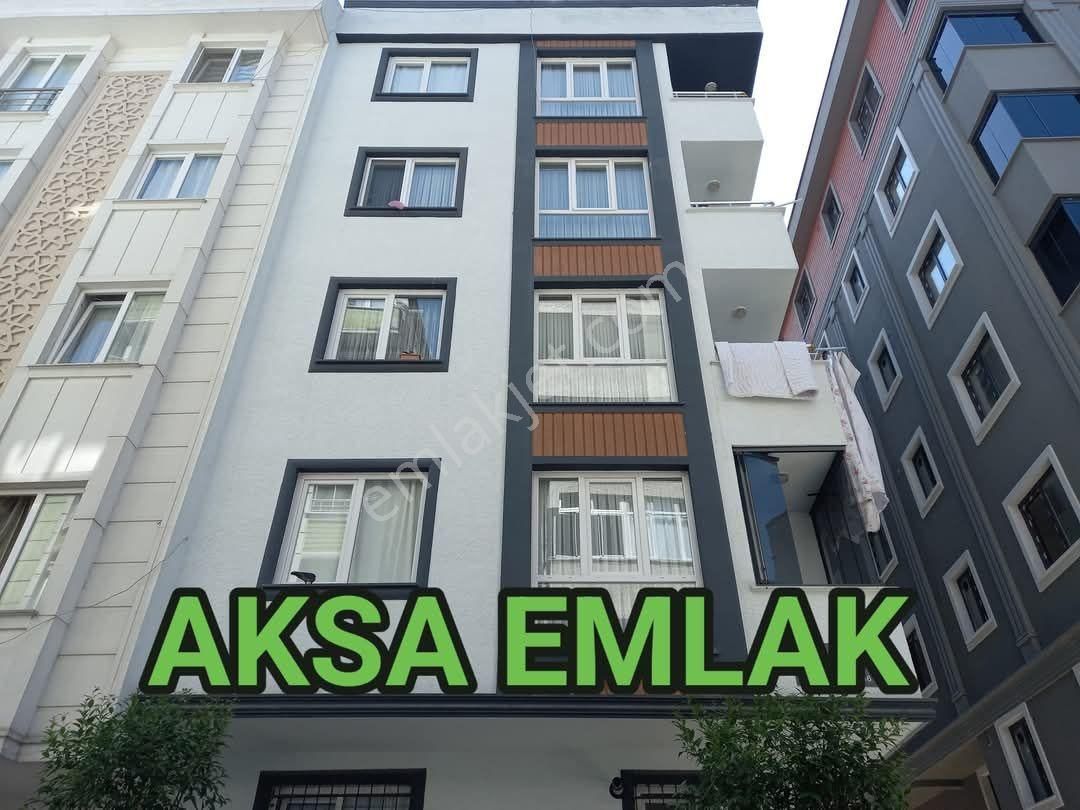 Bahçelievler Yenibosna Zafer Mah Satılık Bahçe Katı 1+1