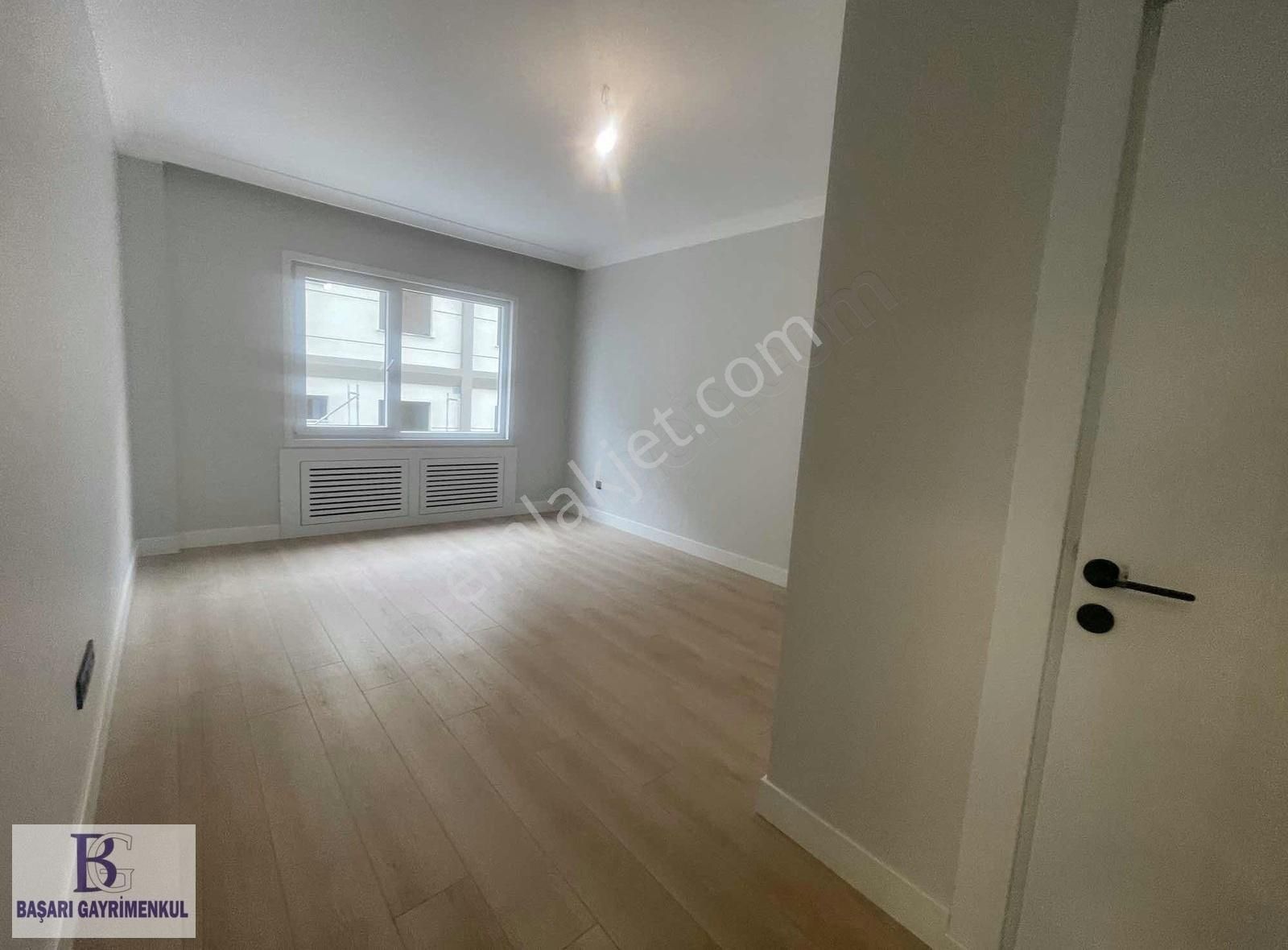 Başarı'dan Kapanmaz Lebi Derya Deniz Manzaralı 190m2 Balkonlu