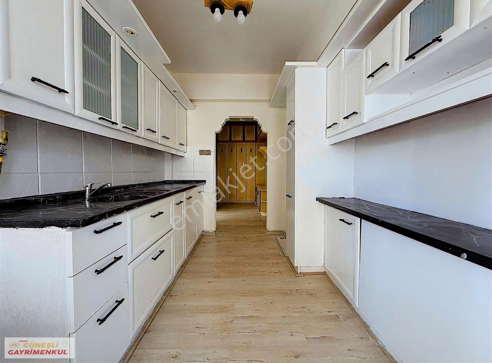 "güneşli'den" Akçay Doktorlar Sitesi Mevkiinde Masrafsız 3+1