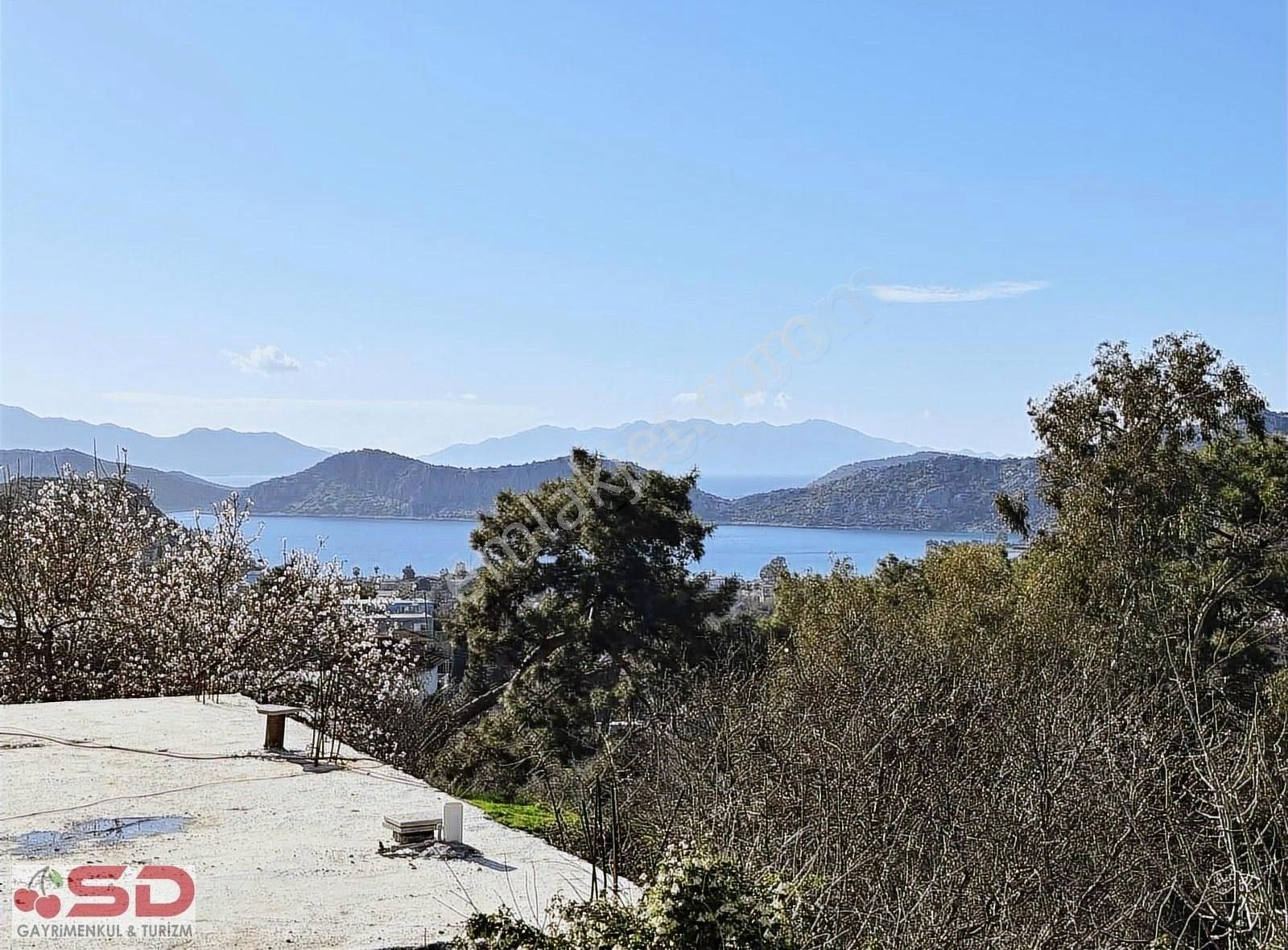 Acil Villa İmarlı 680 M2 Denize 700 Metre Yola Sıfır Arsa