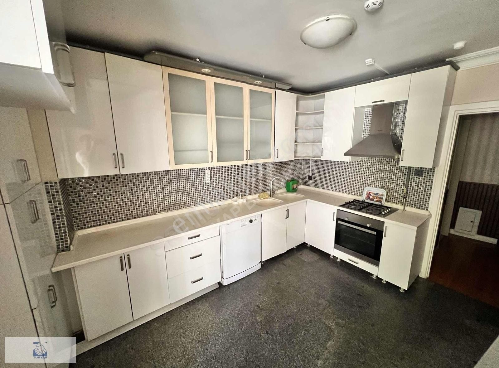 Bahçeşehir Merkezde İşyerine Uygun Villa - Görsel 27