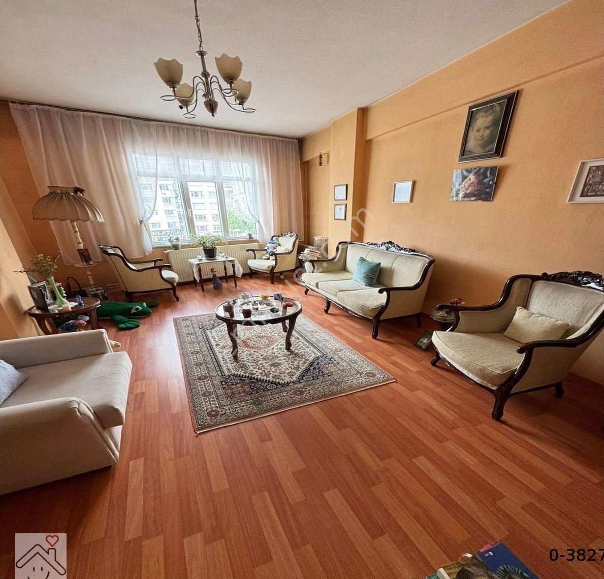 Avcılar Denizköşklerde Deniz Manzaralı Yatırımlık Ve Oturuma Uygun Mükemmel Daire - Görsel 17