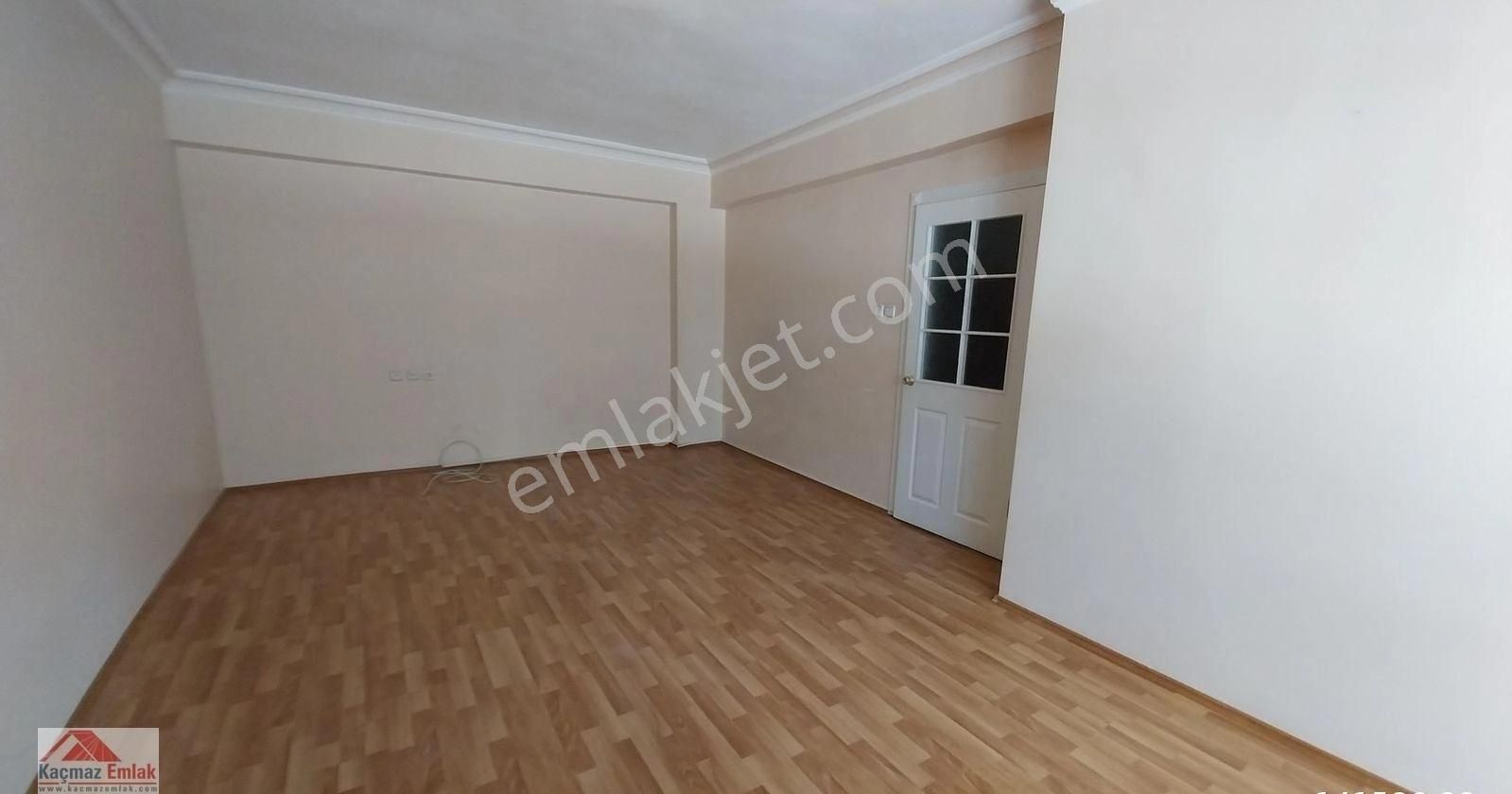 Kurtuluş Mahallesinde 3+1 Kiralık Daire