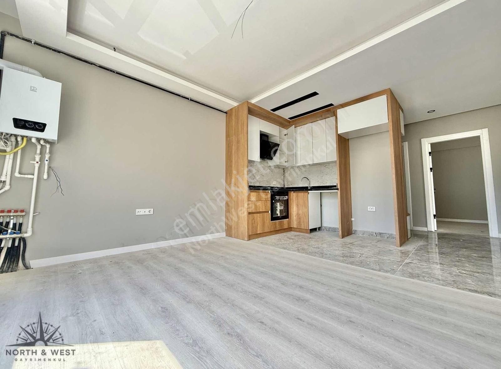 İncek'te Ara Kat'ta Düz 2+1 Daire Yüksek Kredi North&west Gym