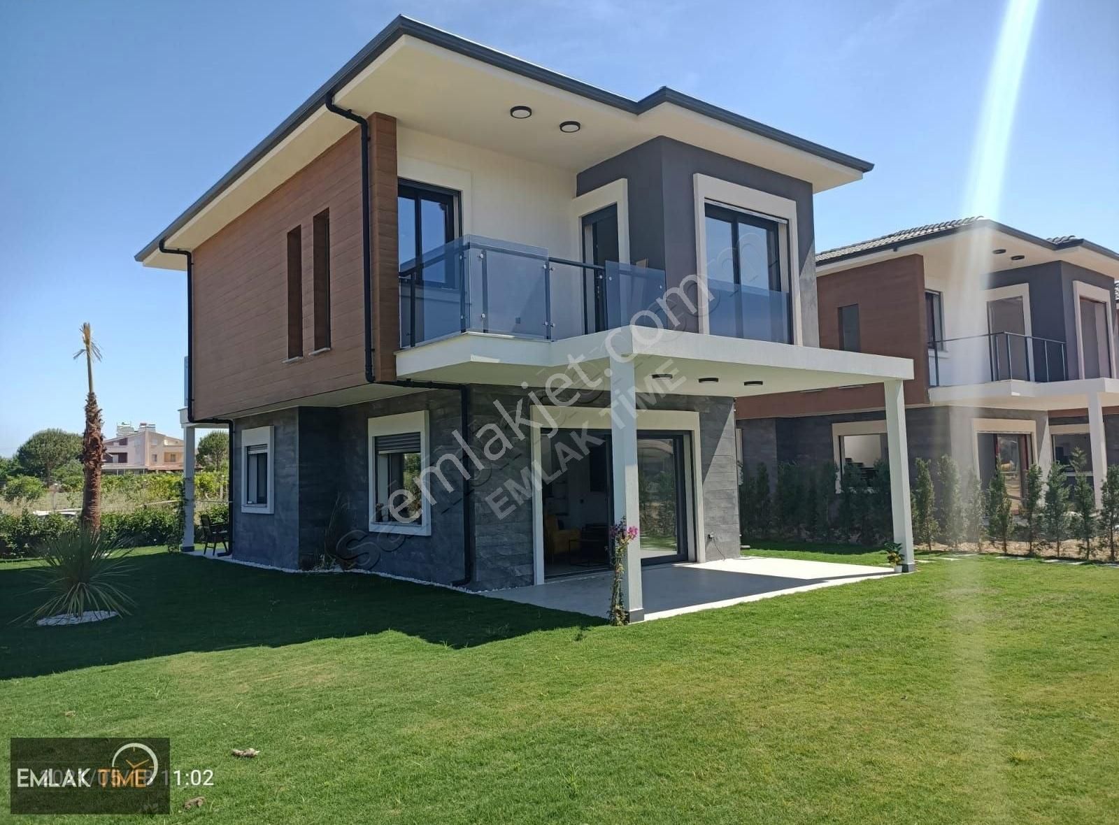 Site İçinde,semtin Kalbinde Villa Keyfi İçin Acele Edin