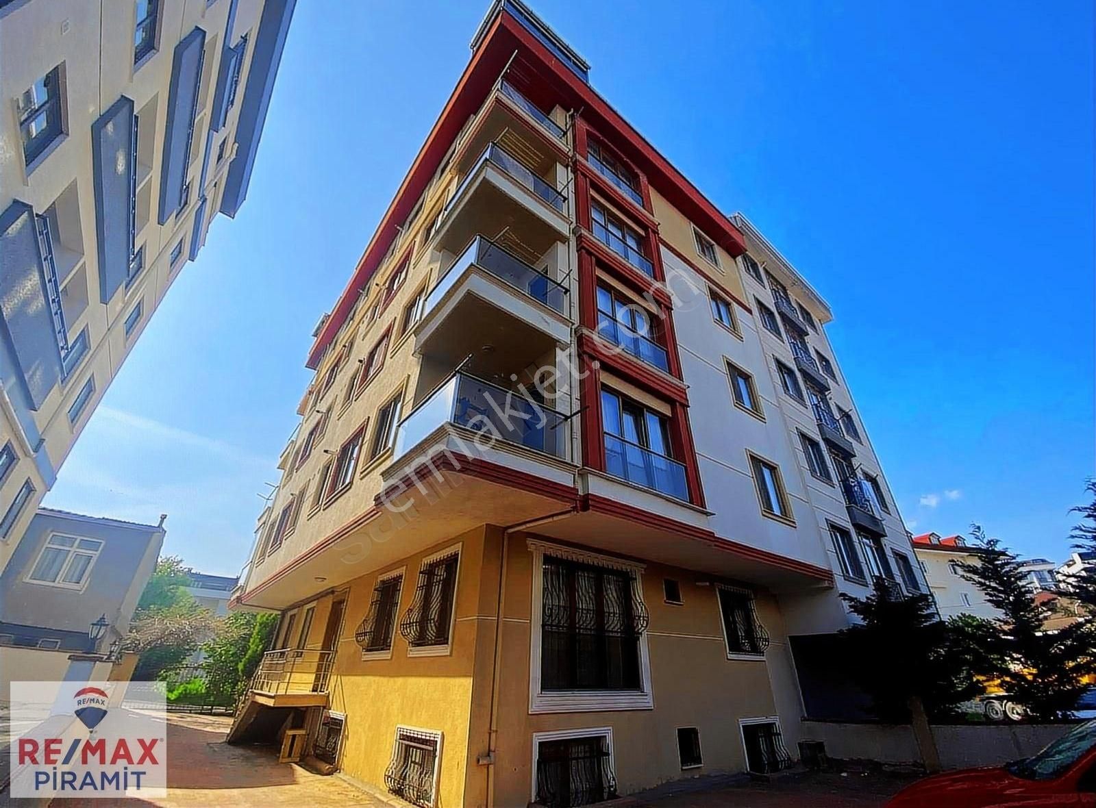 Çekmeköy Çatalçeşme Mah. 2+1,ara Kat Bakımlı Daire
