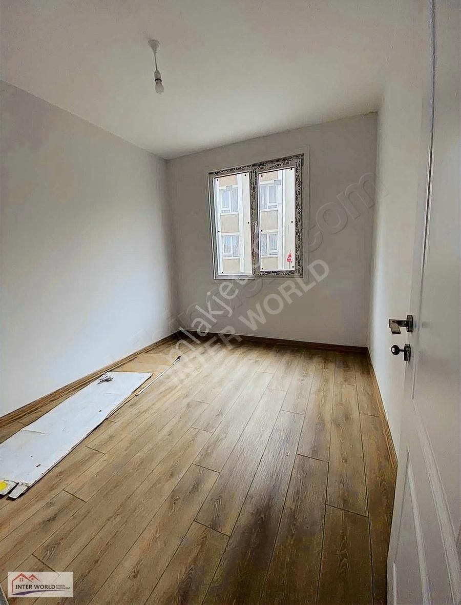 Ümraniye Altınşehir Mahallesinde 2+1 Sıfır Ara Kat Daire