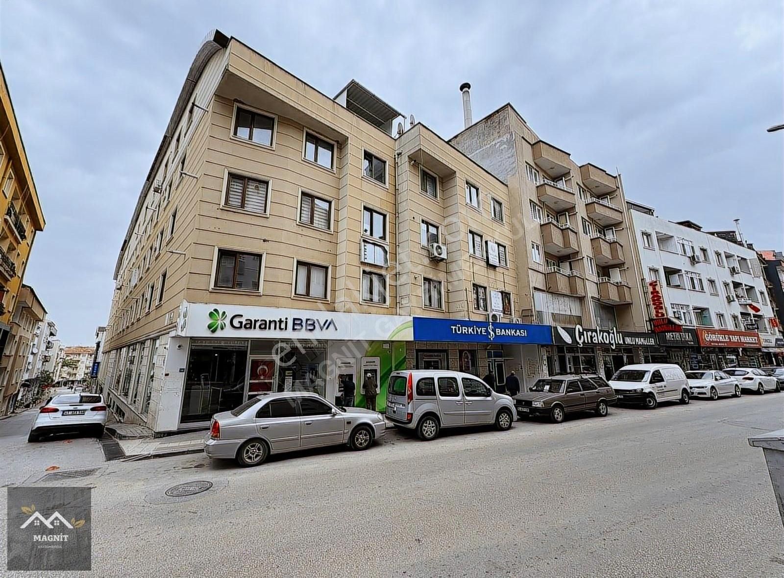 Görüklenin Merkezinde Tasarım 3+1 Eşyasız Dubleks Kiralık Daire