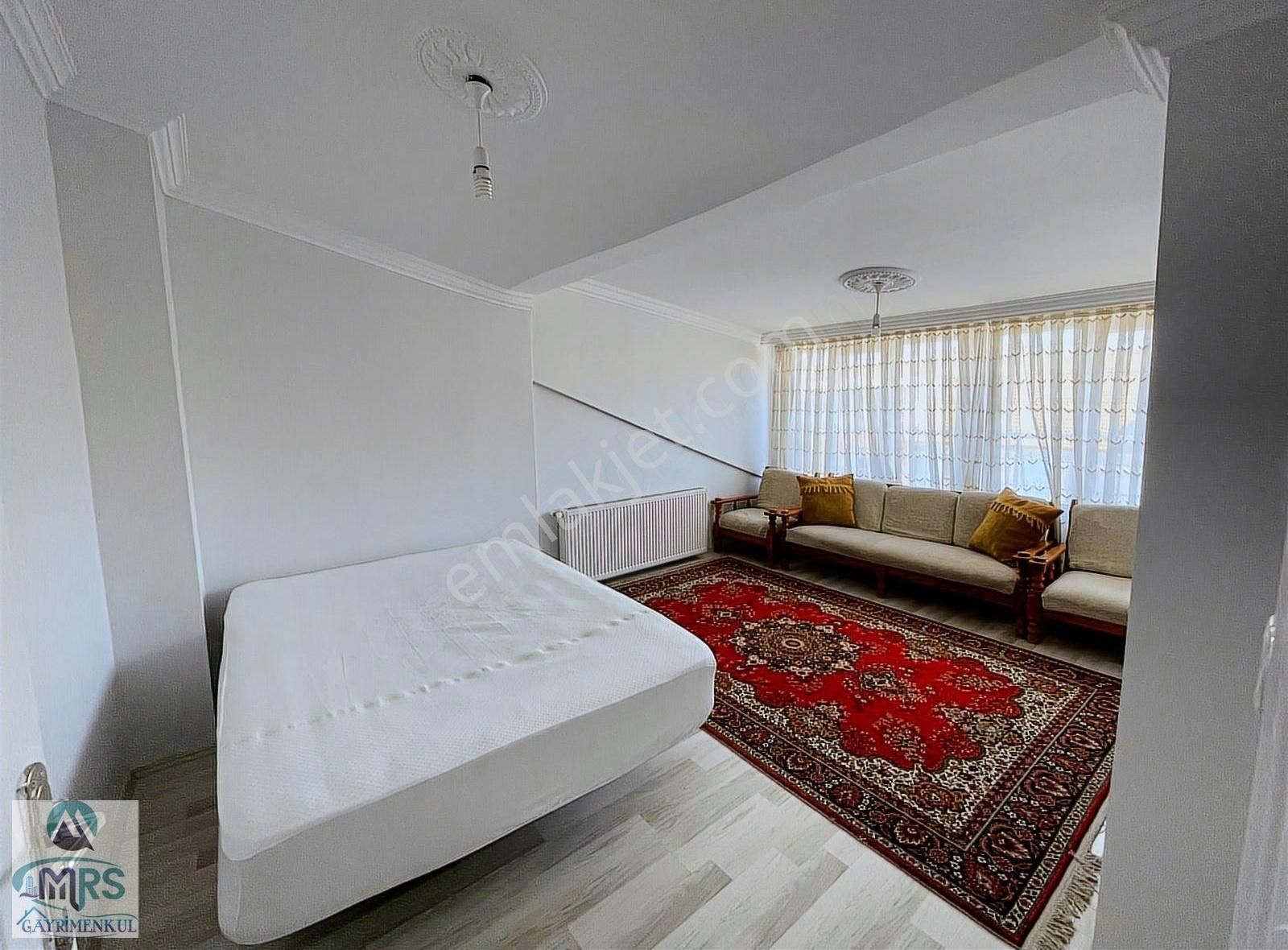 Mrs'den Sebilerenler Camii Yanı Kiralık Eşyalı 1+1 Daire