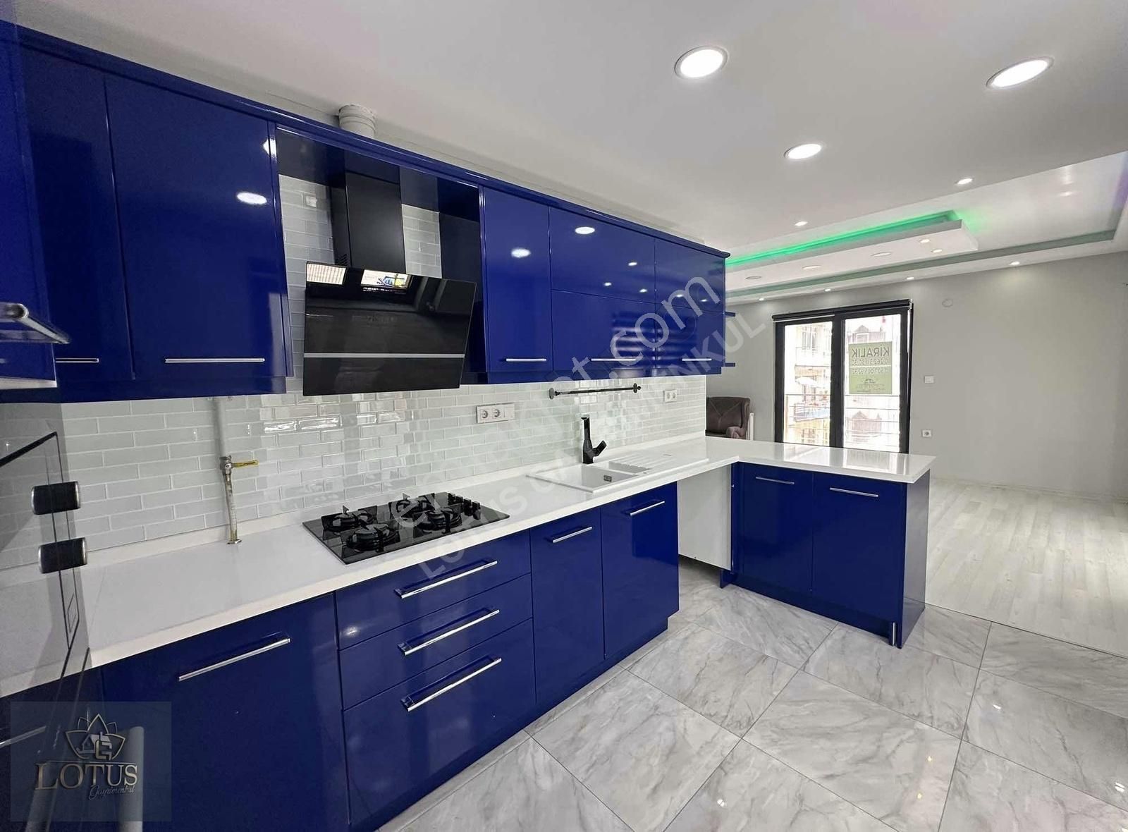 İzmit Anıtpark Karşısı 2+1 Giyinme Odalı Lüks Dubleks Daire