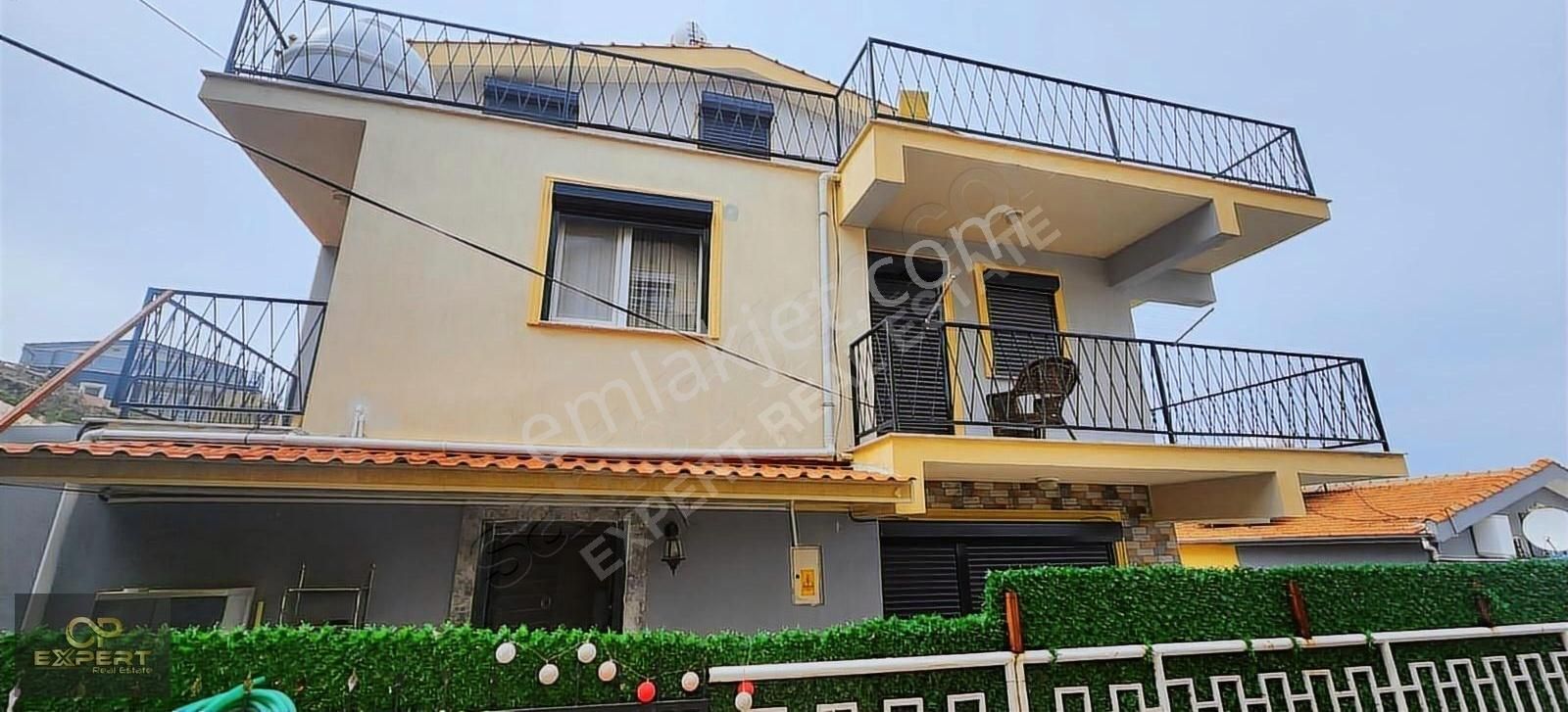 Kuşadası Denız Manzaralı Ozel Havuzlu Vılla