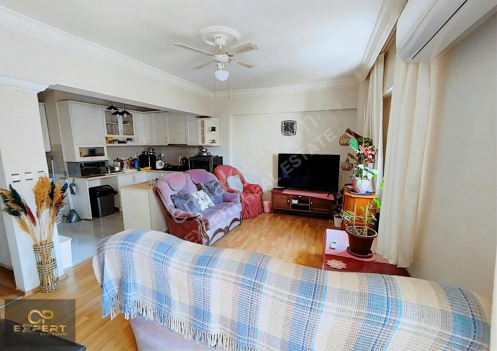 Kuşadası Ege Mahallede 2+1